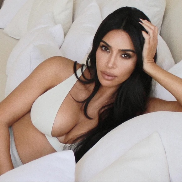 SKIMS Black Cotton Rib Plunge Bra & Thong Set - Picture 10 of 15